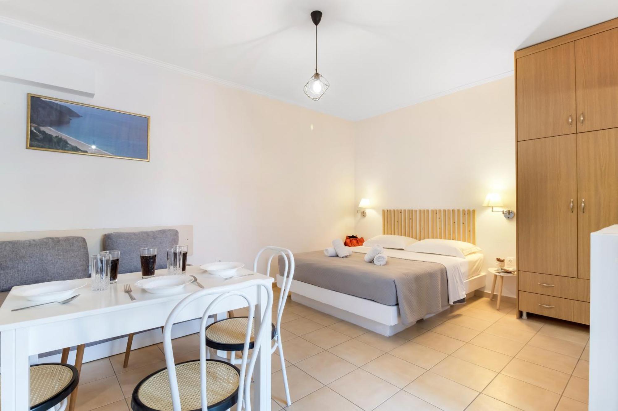 Dionysia Rooms Lefkáda 외부 사진